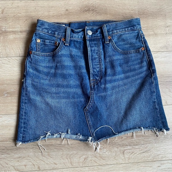 Levi’s Deconstructed vintage skirt size 28 100% cotton denim skirt button fly - Picture 5 of 13